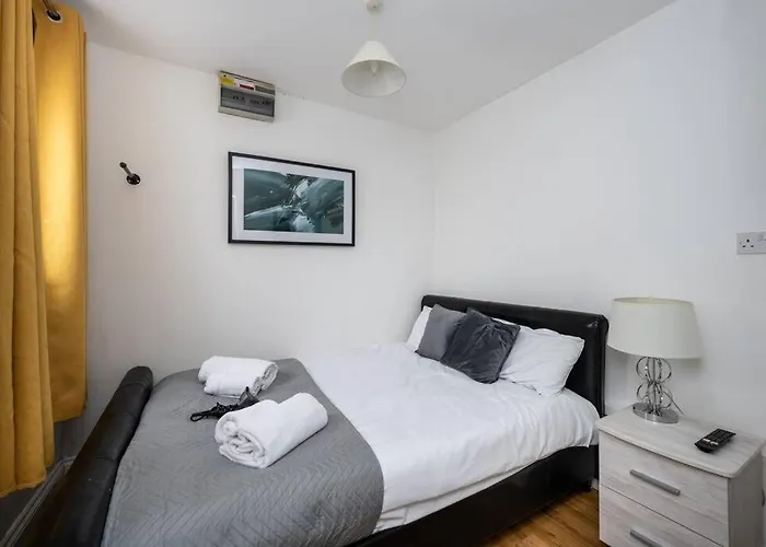 Neath Road - Flat 1