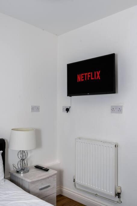 Neath Road - Flat 1 Swansea