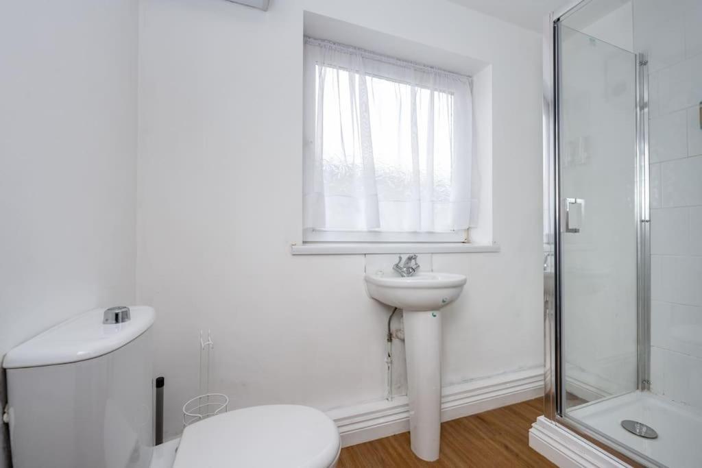 Neath Road - Flat 1 Swansea